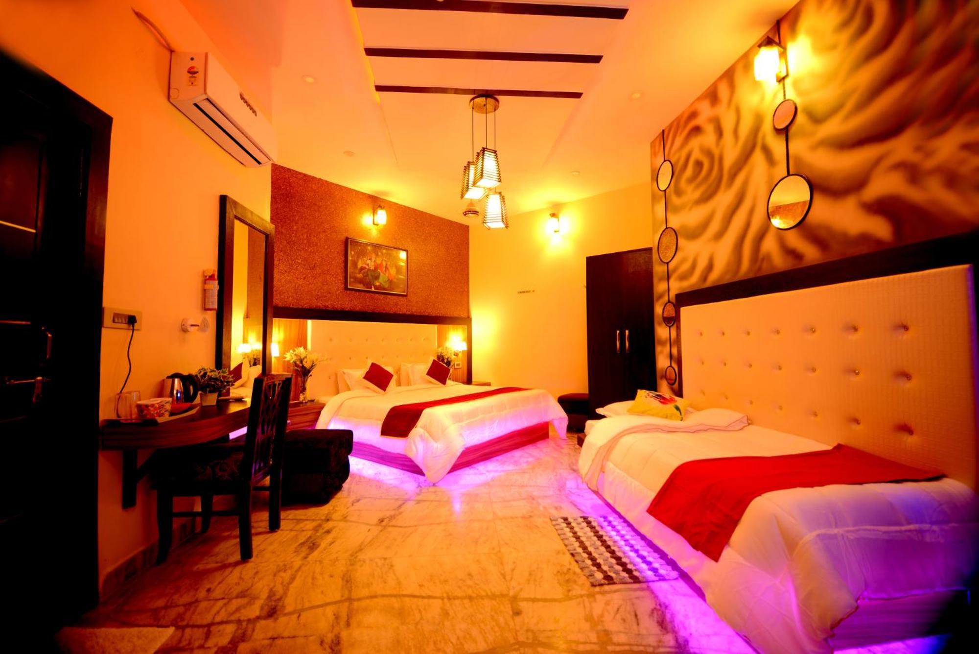Aman Homestay, A Boutique Hotel Agra  Ngoại thất bức ảnh