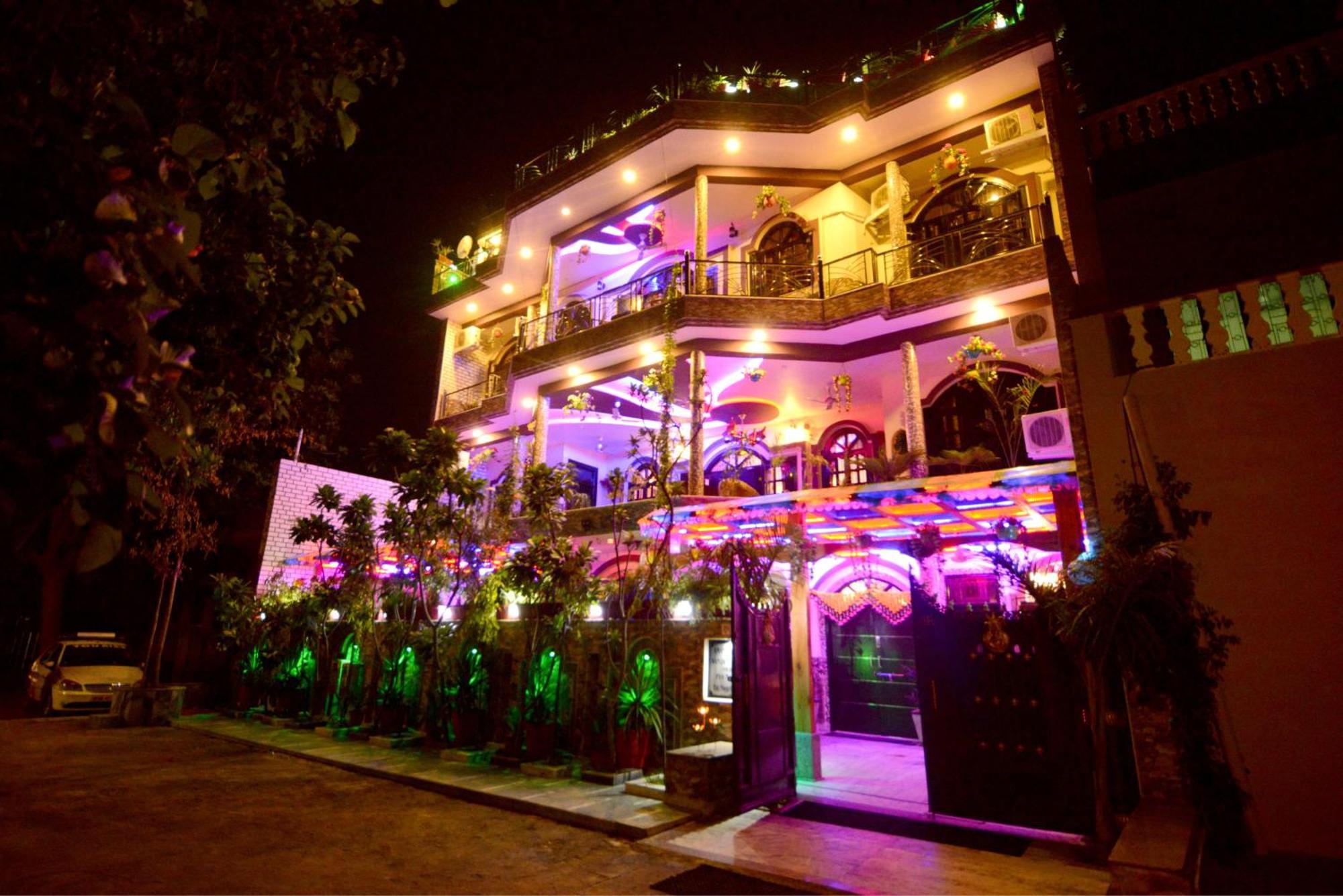 Aman Homestay, A Boutique Hotel Agra  Ngoại thất bức ảnh