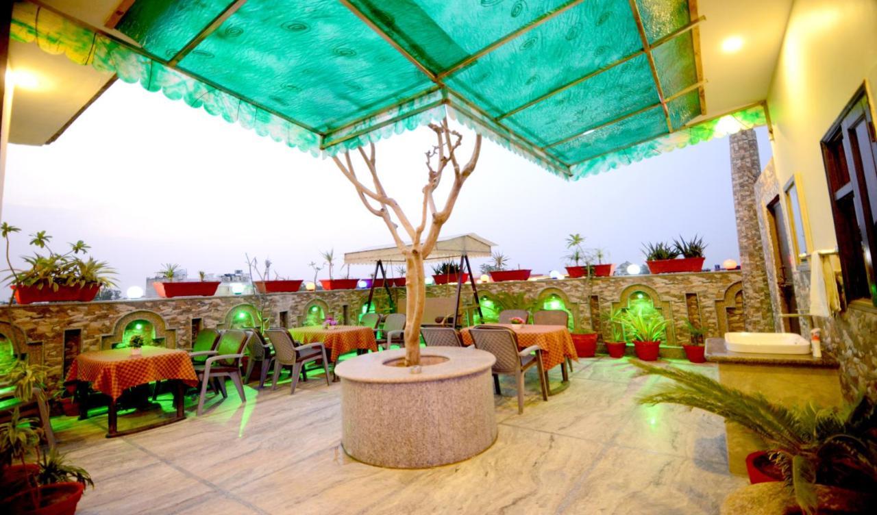 Aman Homestay, A Boutique Hotel Agra  Ngoại thất bức ảnh