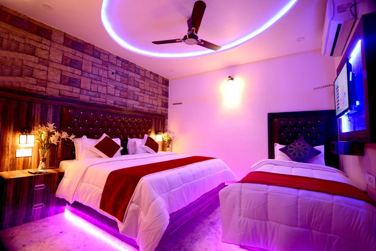 Aman Homestay, A Boutique Hotel Agra  Ngoại thất bức ảnh